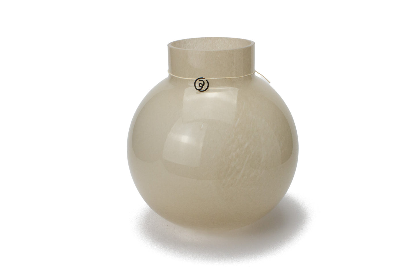 Vase boule en verre fumé